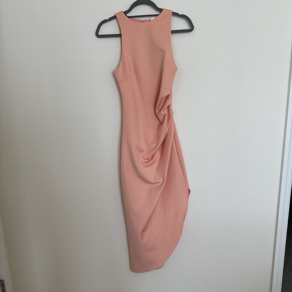 Elegant Peach Sleeveless Dress